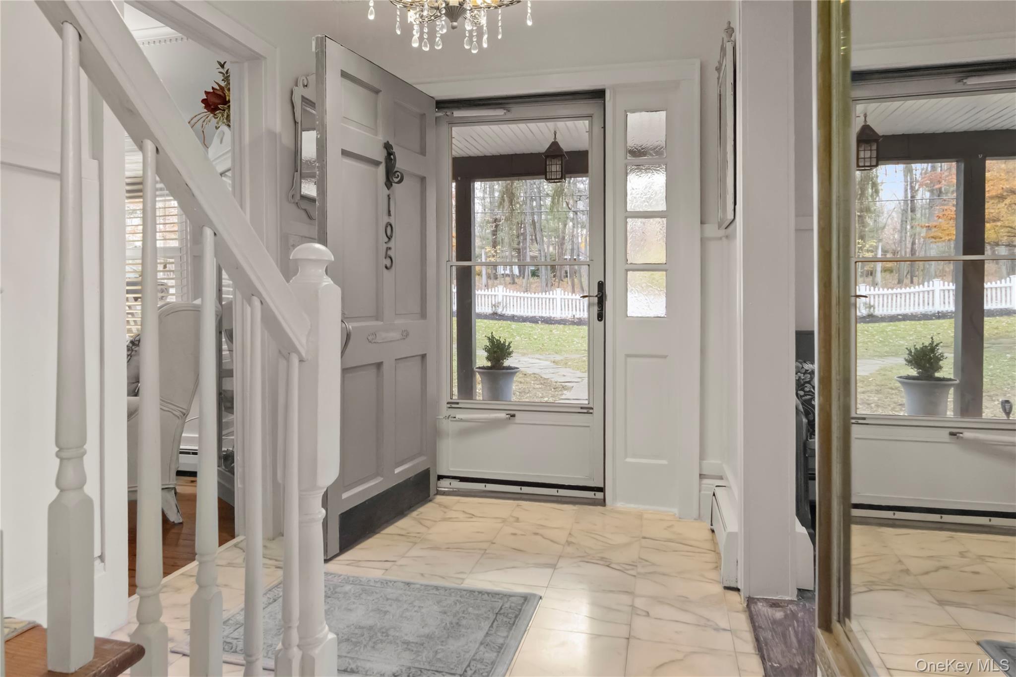 195 Pressler Road Wallkill, NY 12589 - Photo 7 of 47 Front Foyer Entry