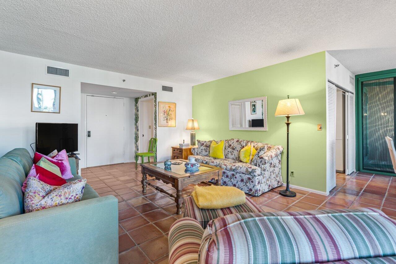 120 Southeast 5th Avenue, Unit 319 Boca Raton, FL 33432 - Photo 7 of 43 006-120Southeast5thAvenue-BocaRaton-FL-3