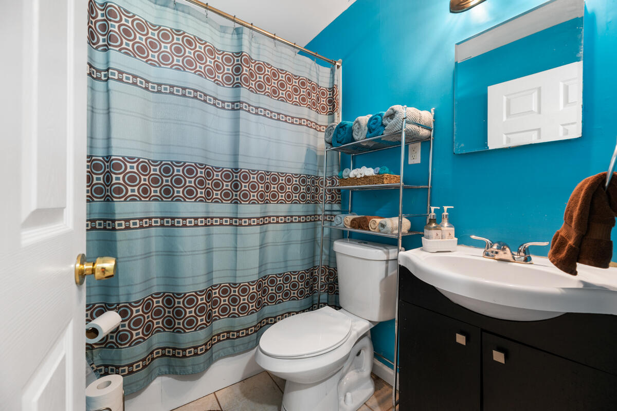 175 Outer Drive Oak Ridge, TN 37830 - Photo 15 of 21 Bath