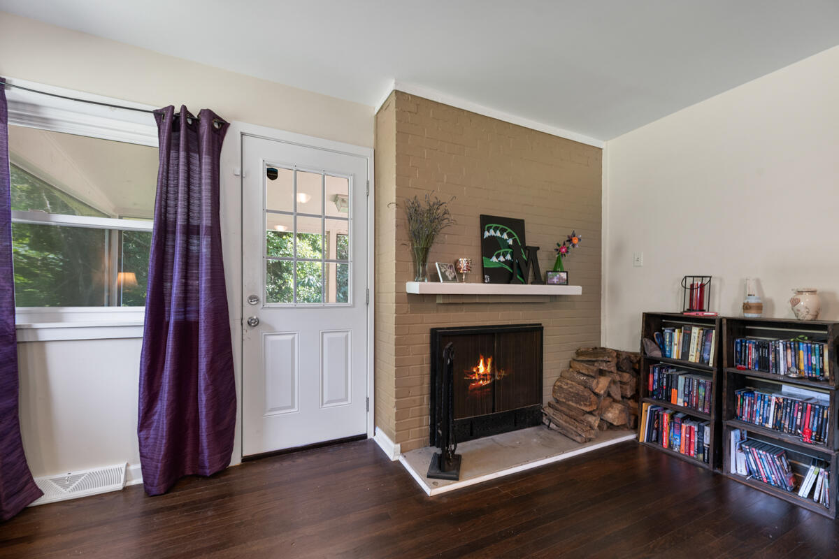 175 Outer Drive Oak Ridge, TN 37830 - Photo 5 of 21 Fireplace