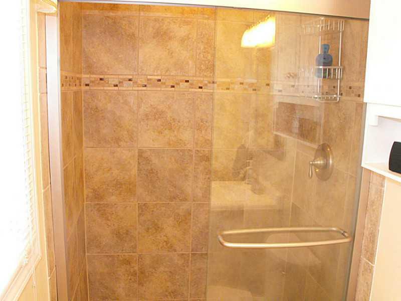 638 Blue Ridge Road Plum, PA 15239 - Photo 14 of 23 Master Bath/Spa.