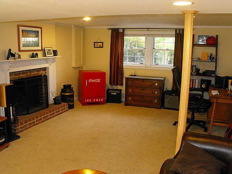 638 Blue Ridge Road Plum, PA 15239 - Photo 9 of 23 Family Room.