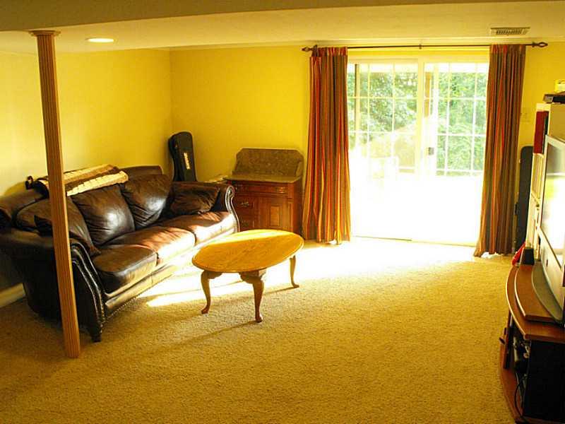 638 Blue Ridge Road Plum, PA 15239 - Photo 10 of 23 Family Room.