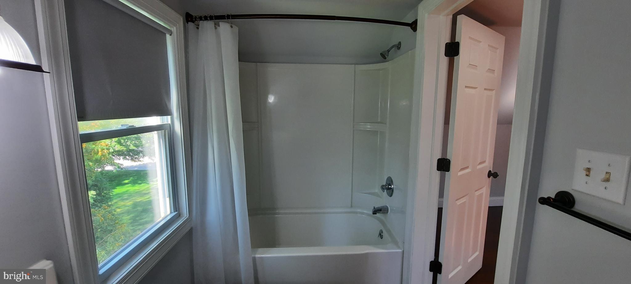431 West Orvilla Road Hatfield, PA 19440 - Photo 21 of 31 2ns Level Bath