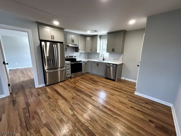 $2,800 | 77 Shepherd Lane, Unit 3, Totowa, NJ 07512