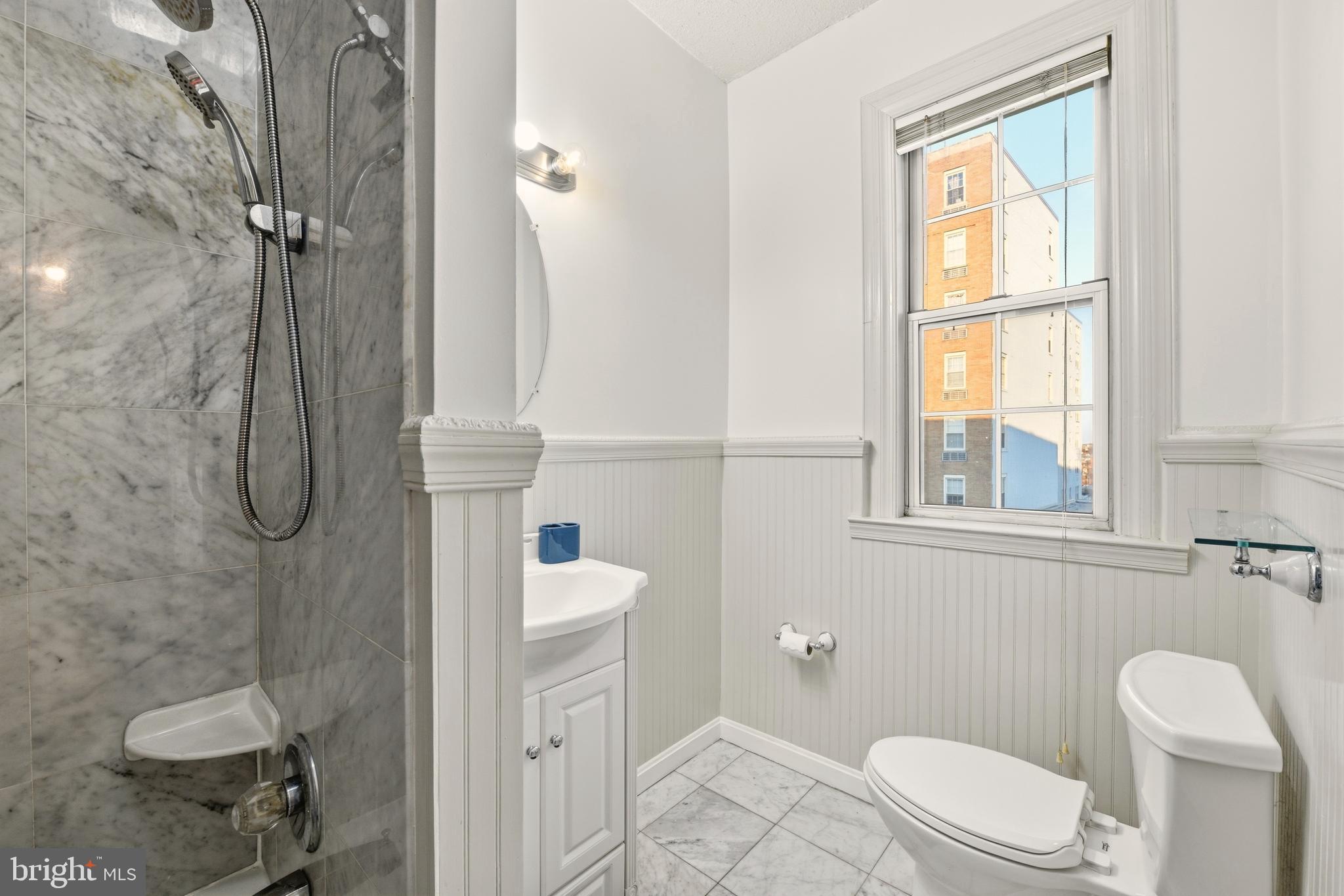 1401 Columbia Road Northwest, Unit 414 Washington, DC 20009 - Photo 34 of 39
