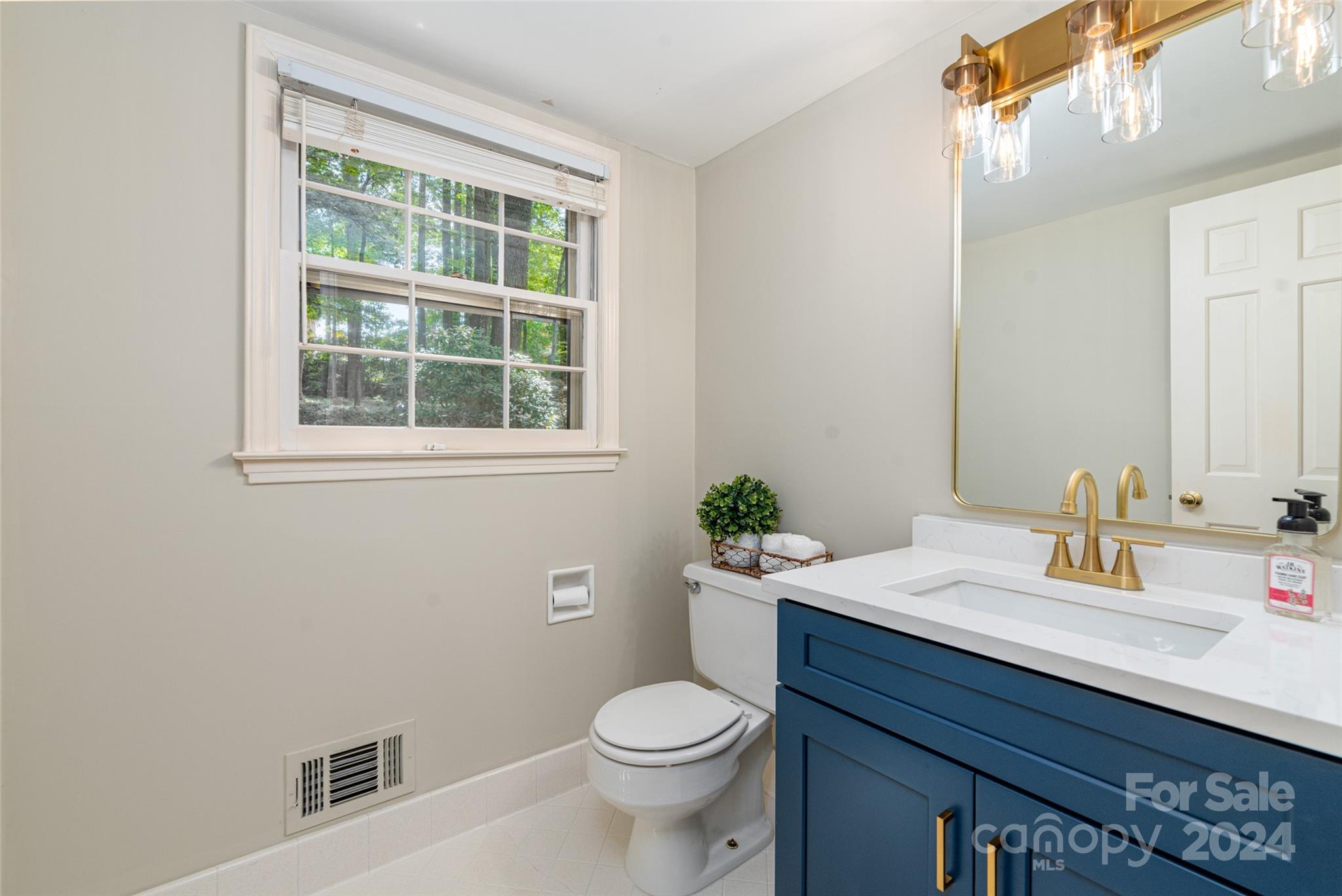 4110 Chevington Road Charlotte, NC 28226 - Photo 11 of 31 Gallery Image 11