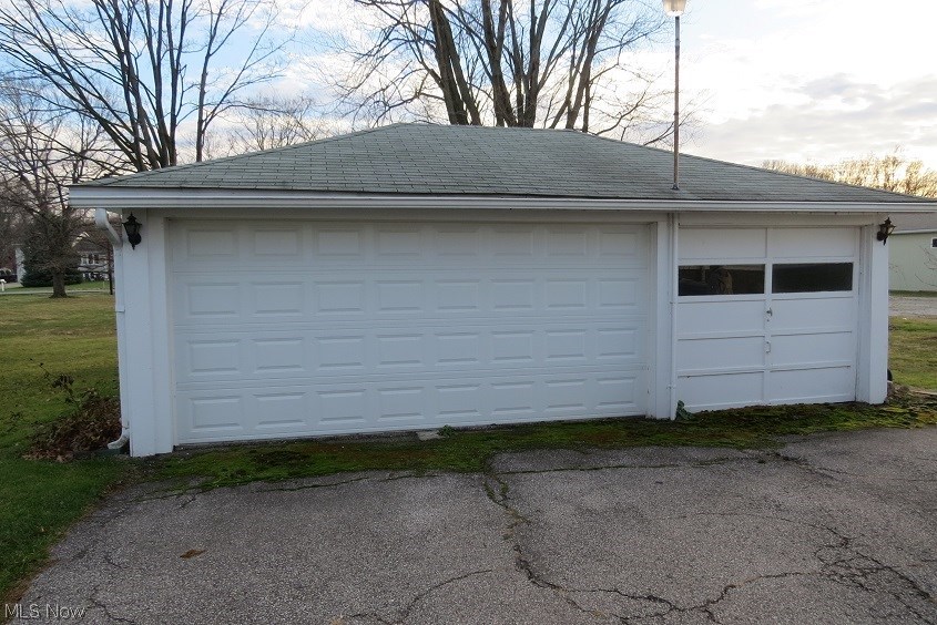 2320 North Ridge Road Elyria, OH 44035 - Photo 4 of 10 2 Car Detached Garage