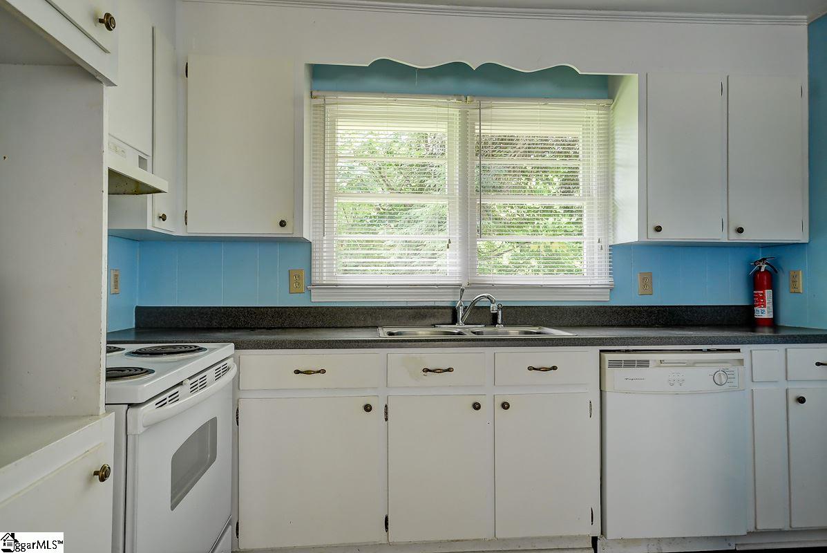 60 Stallings Road Taylors, SC 29687 - Photo 11 of 29 Gallery Image 11