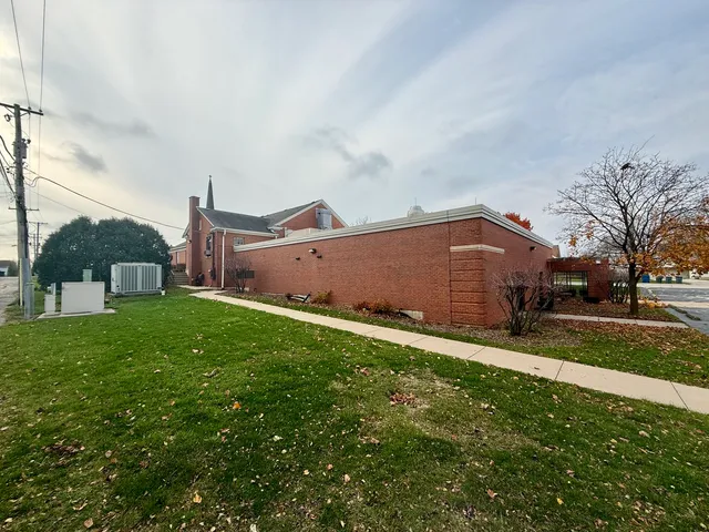 $500,000 | 1800 Dearborn Street, Crest Hill, IL 60403