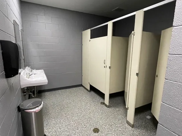 $500,000 | 1800 Dearborn Street, Crest Hill, IL 60403