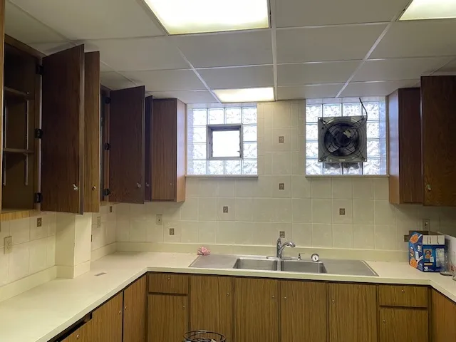 $500,000 | 1800 Dearborn Street, Crest Hill, IL 60403