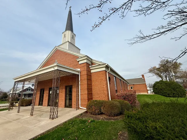 $500,000 | 1800 Dearborn Street, Crest Hill, IL 60403