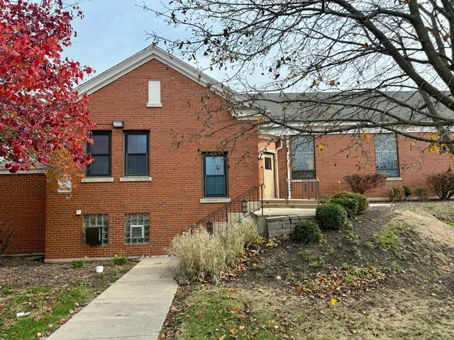 $500,000 | 1800 Dearborn Street, Crest Hill, IL 60403