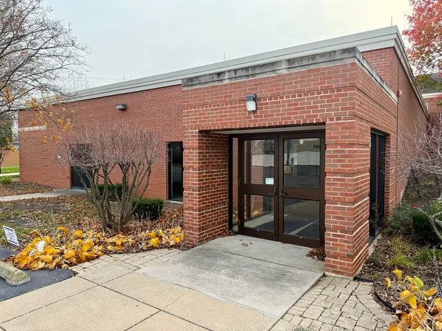 $500,000 | 1800 Dearborn Street, Crest Hill, IL 60403