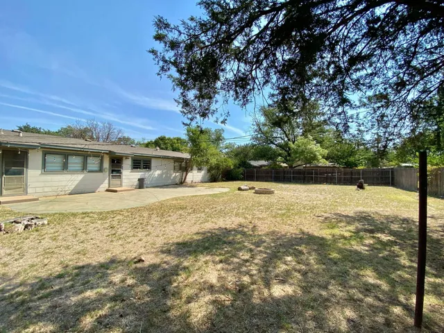 $1,900 | 3509 37th Street, Lubbock, TX 79413