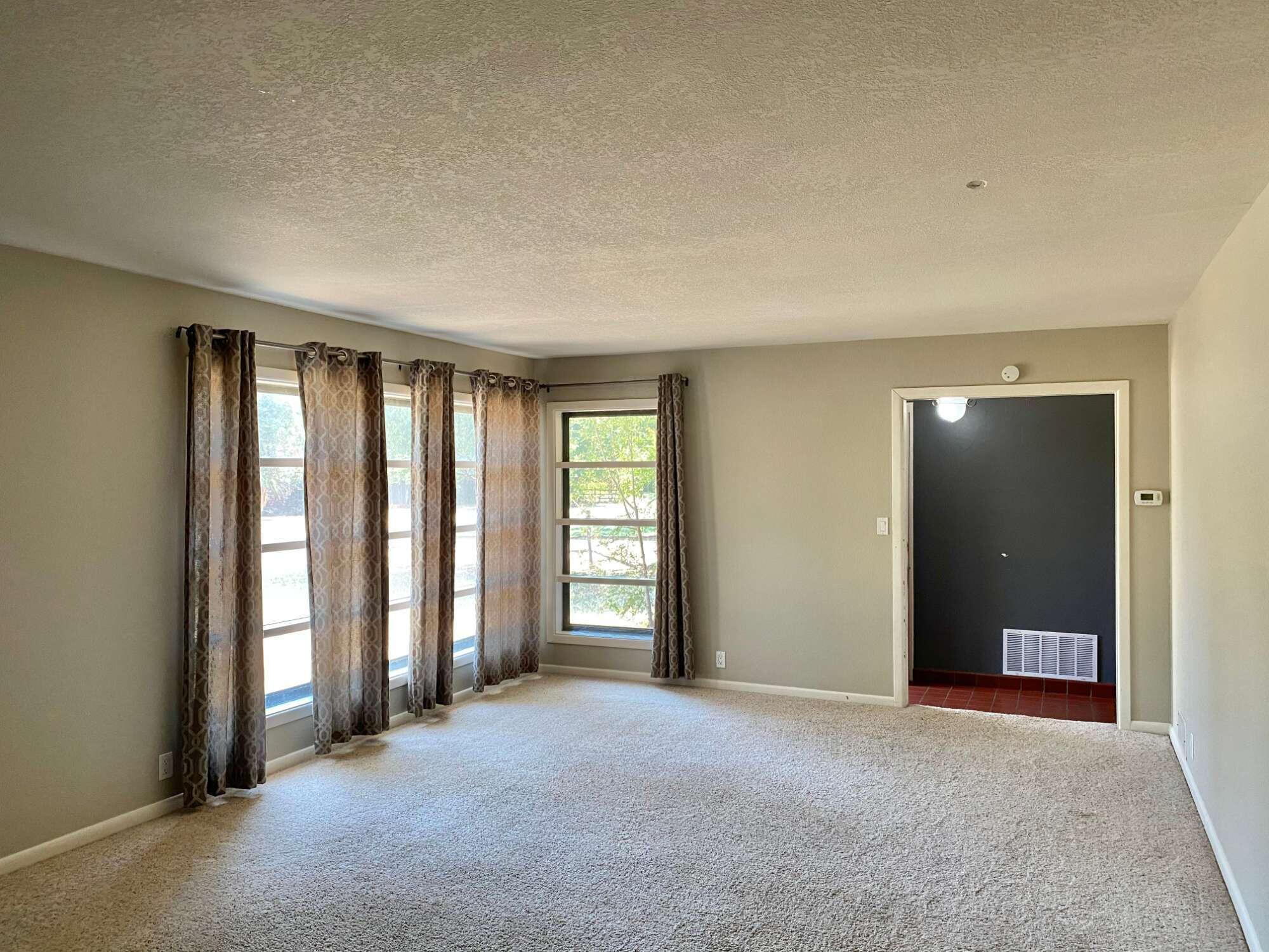 3509 37th Street Lubbock, TX 79413 - Photo 6 of 24 IMG_E1884