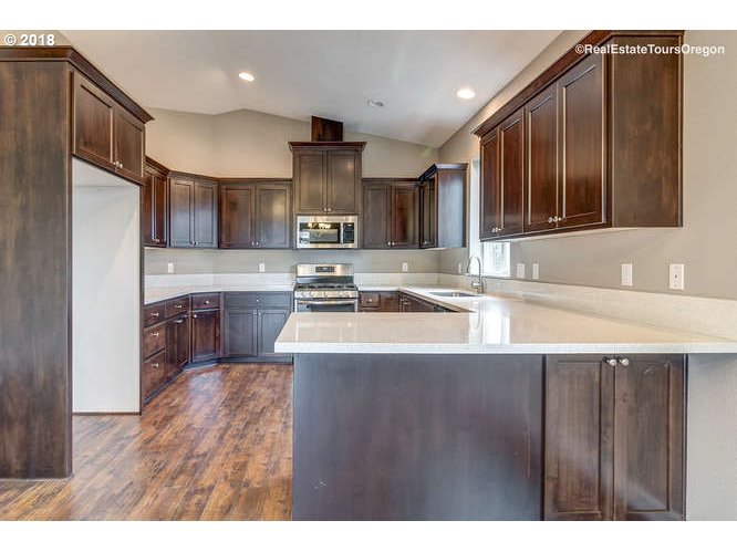 564 East Elm Loop Gervais, OR 97026 - Photo 13 of 32 Gallery Image 13