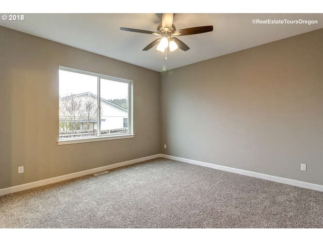 564 East Elm Loop Gervais, OR 97026 - Photo 17 of 32 Gallery Image 17