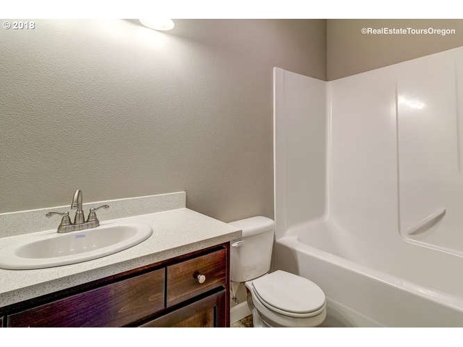 564 East Elm Loop Gervais, OR 97026 - Photo 25 of 32 Gallery Image 25