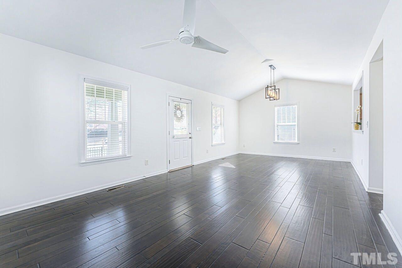 205 Cooke Street Raleigh, NC 27601 - Photo 5 of 30