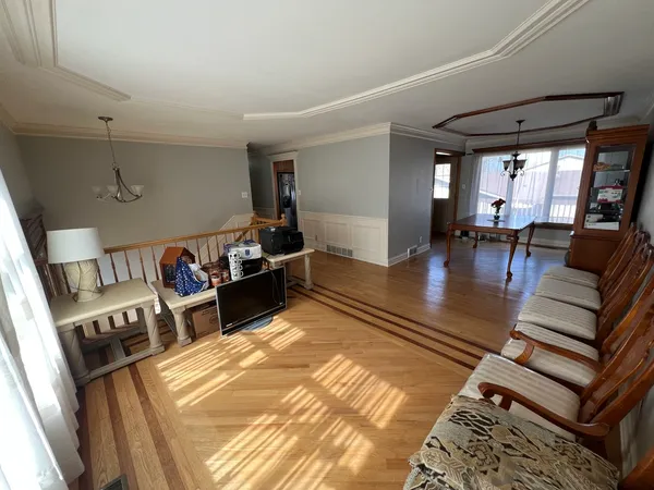 $389,000 | 404 Galahad Road, Bolingbrook, IL 60440