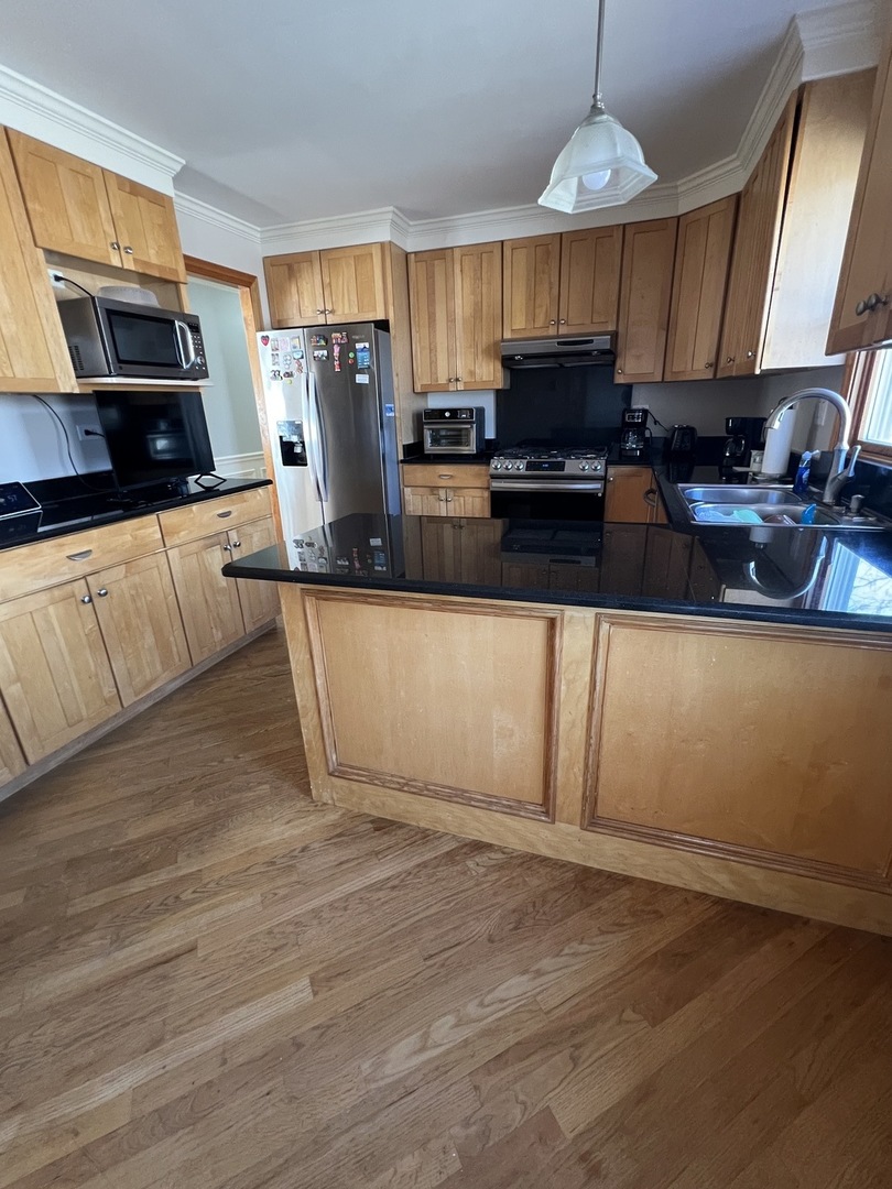 404 Galahad Road Bolingbrook, IL 60440 - Photo 17 of 35