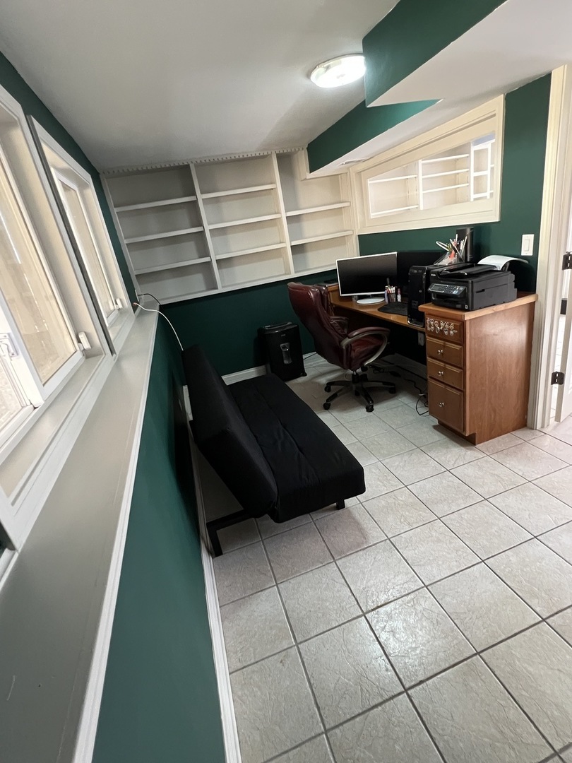 404 Galahad Road Bolingbrook, IL 60440 - Photo 32 of 35