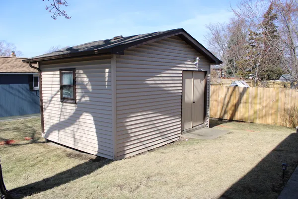 $389,000 | 404 Galahad Road, Bolingbrook, IL 60440