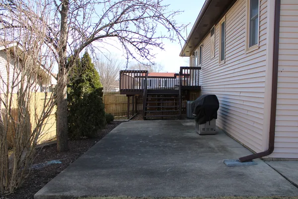 $389,000 | 404 Galahad Road, Bolingbrook, IL 60440