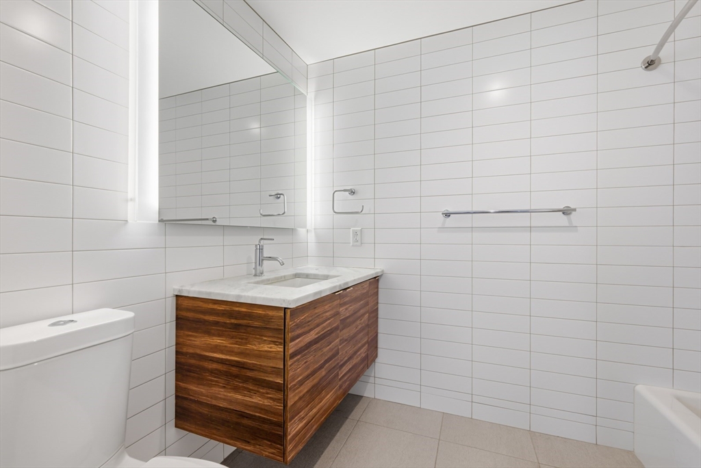 80-82 Fenwood Road, Unit 804 Boston, MA 02115 - Photo 9 of 27
