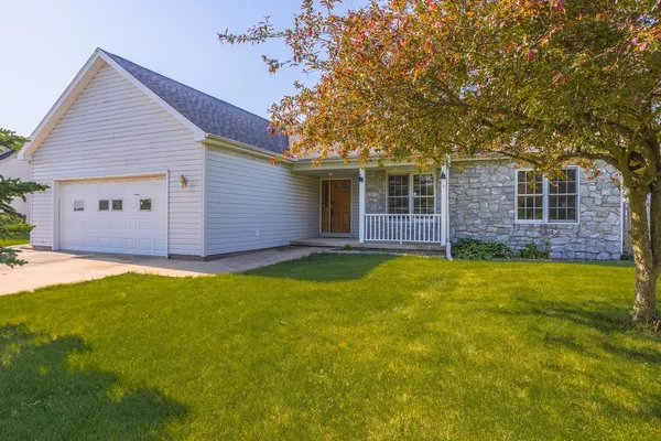 $277,000 | 507 Lloyd Drive, Dwight, IL 60420