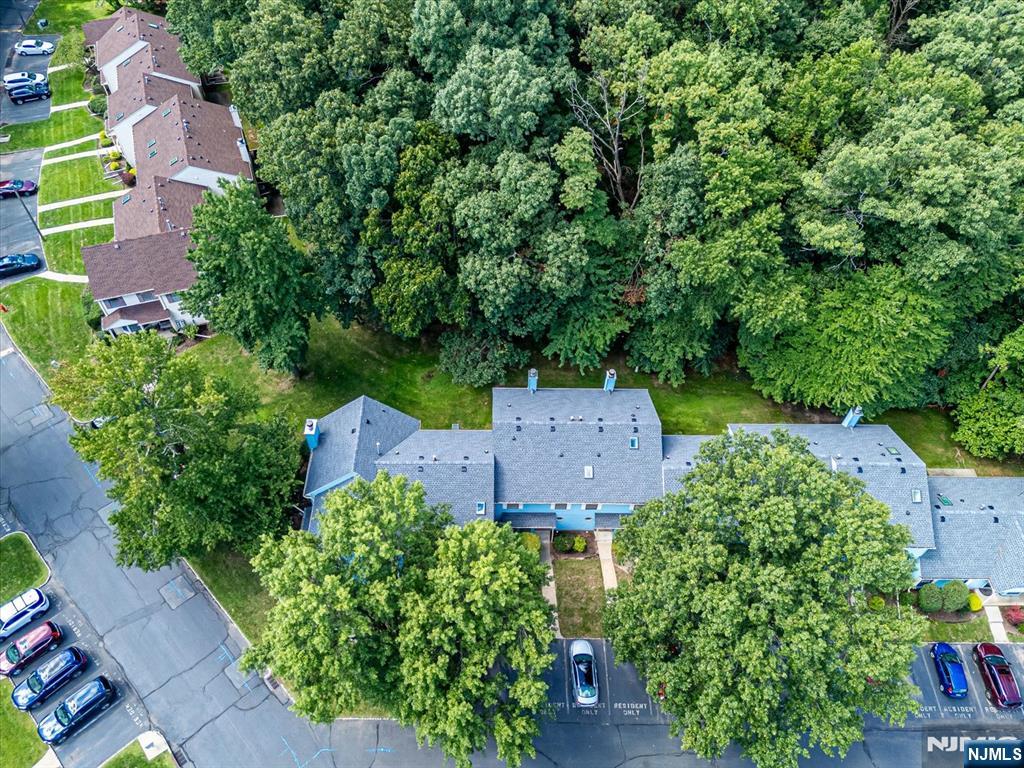 1303 Timber Oaks Road, Unit 1303 Edison, NJ 08820 - Photo 10 of 16 Gallery Image 10