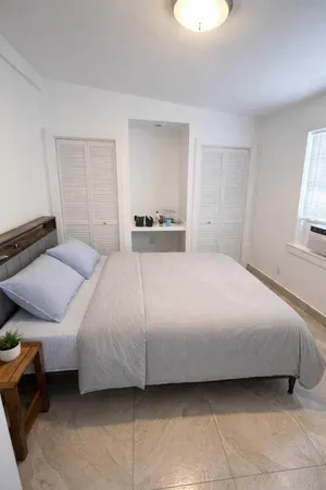 $3,600 | 1110 White Street, Unit 2, Key West, FL 33040