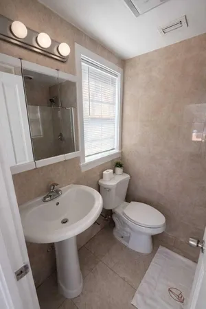 $3,600 | 1110 White Street, Unit 2, Key West, FL 33040