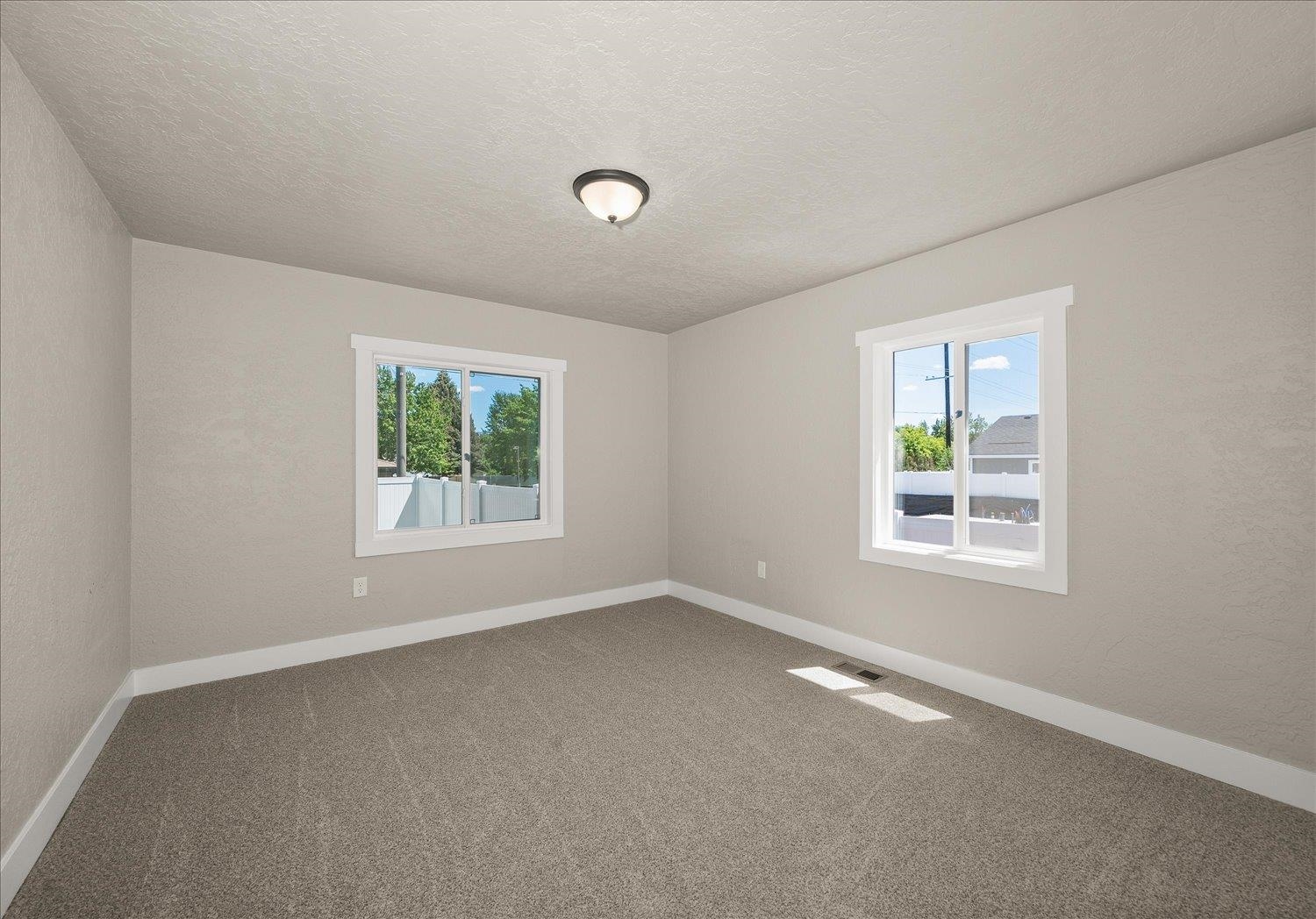 1005 South Century Road Spokane Valley, WA 99037 - Photo 16 of 44