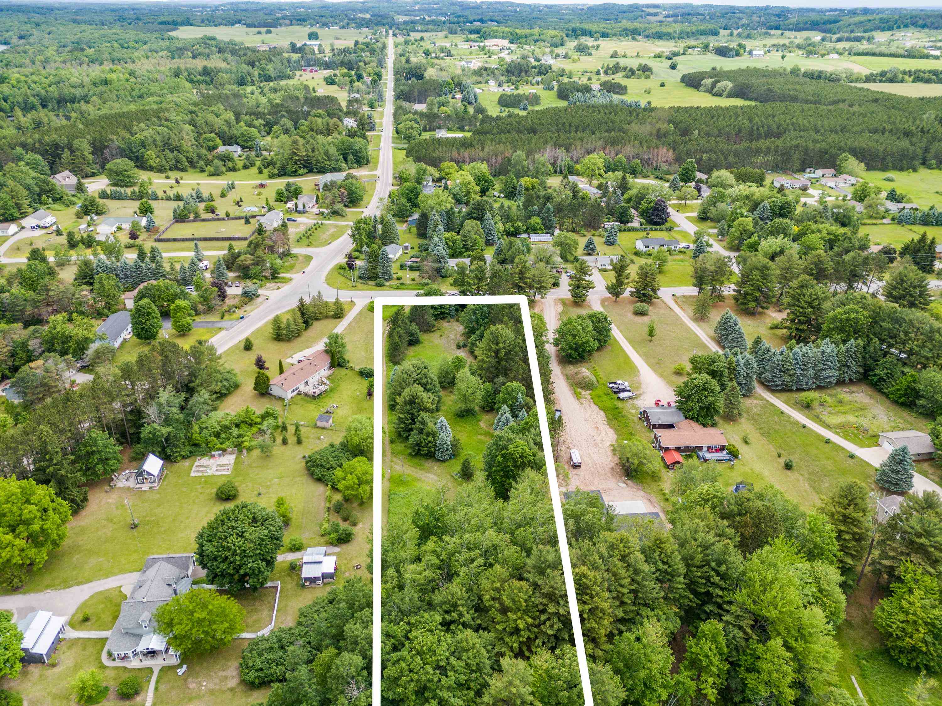 6983 Boone Road Traverse City, MI 49685 - Photo 27 of 50
