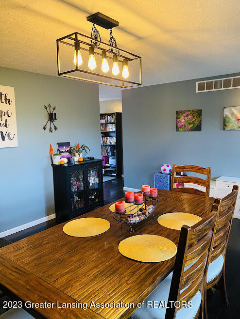 9928 Segar Road Springport, MI 49284 - Photo 7 of 28 DiningRoom