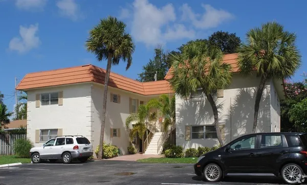 $1,450 | 5220 Northeast 14th Way, Unit 2, Fort Lauderdale, FL 33334