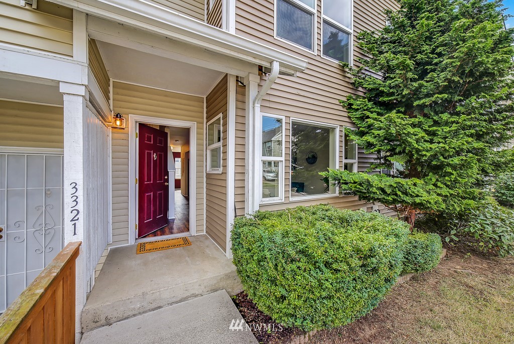 3321 South Mead Street Seattle, WA 98118 - Photo 1 of 14