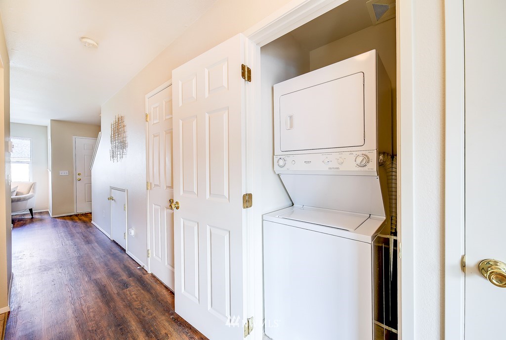 3321 South Mead Street Seattle, WA 98118 - Photo 11 of 14