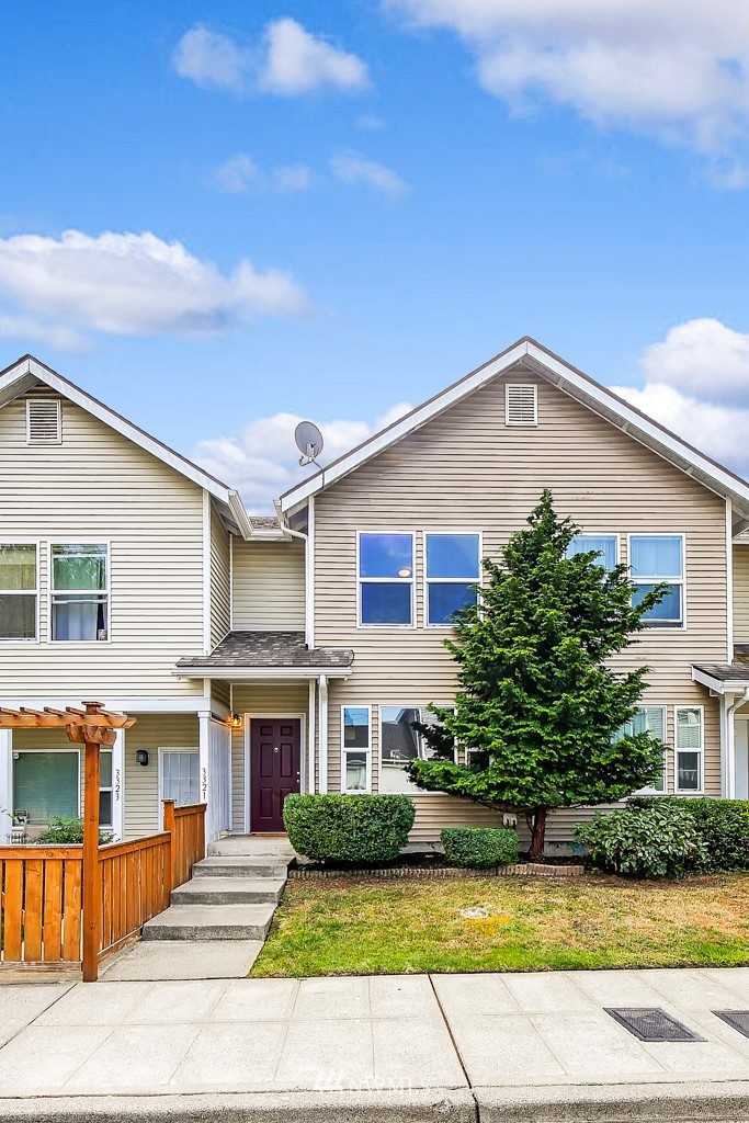 3321 South Mead Street Seattle, WA 98118 - Photo 12 of 14