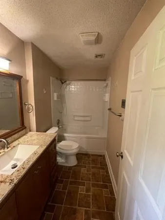 $2,400 | 7 Cabernet Drive, Kenner, LA 70065