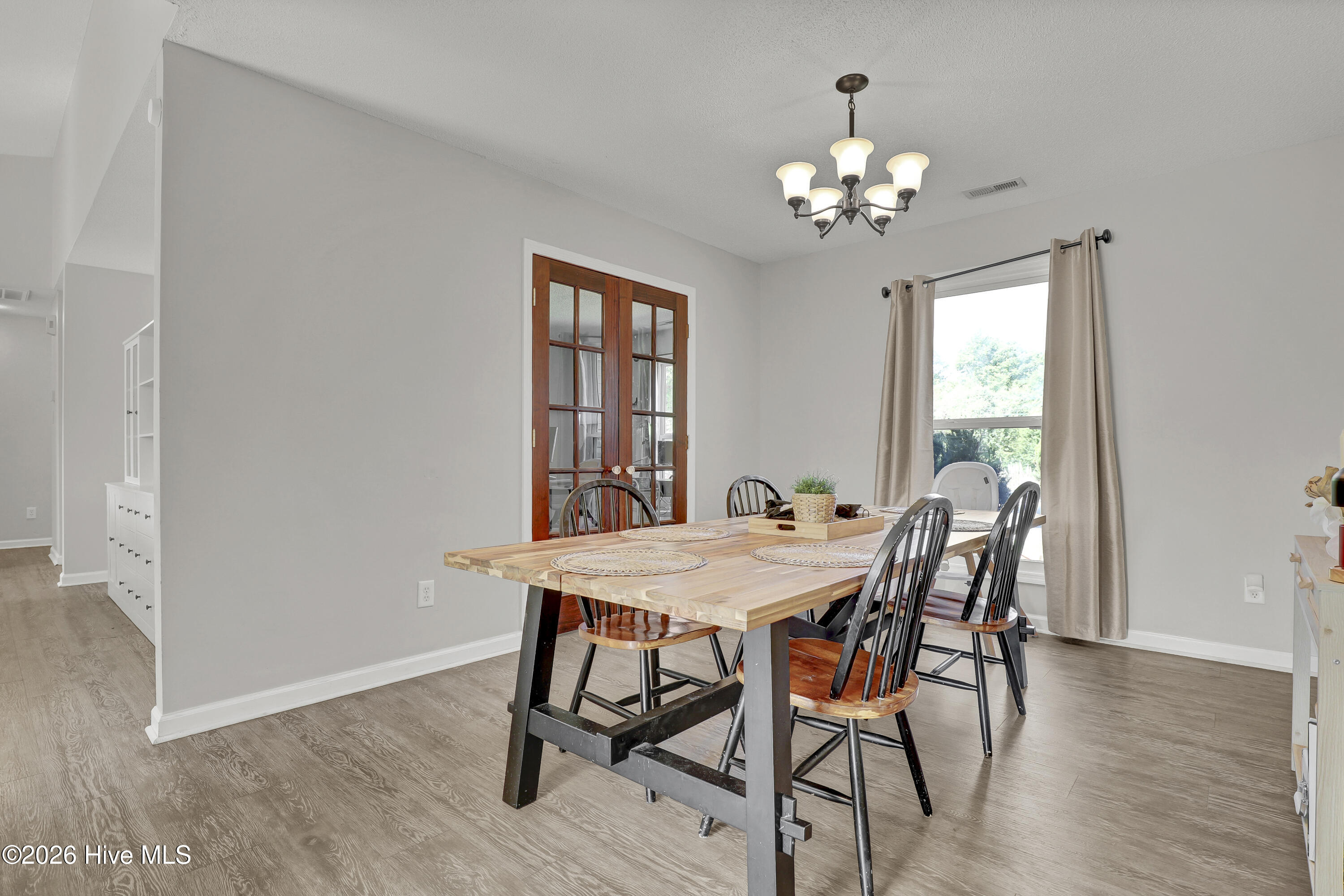 527 Raintree Road Jacksonville, NC 28540 - Photo 13 of 43 Dining Area