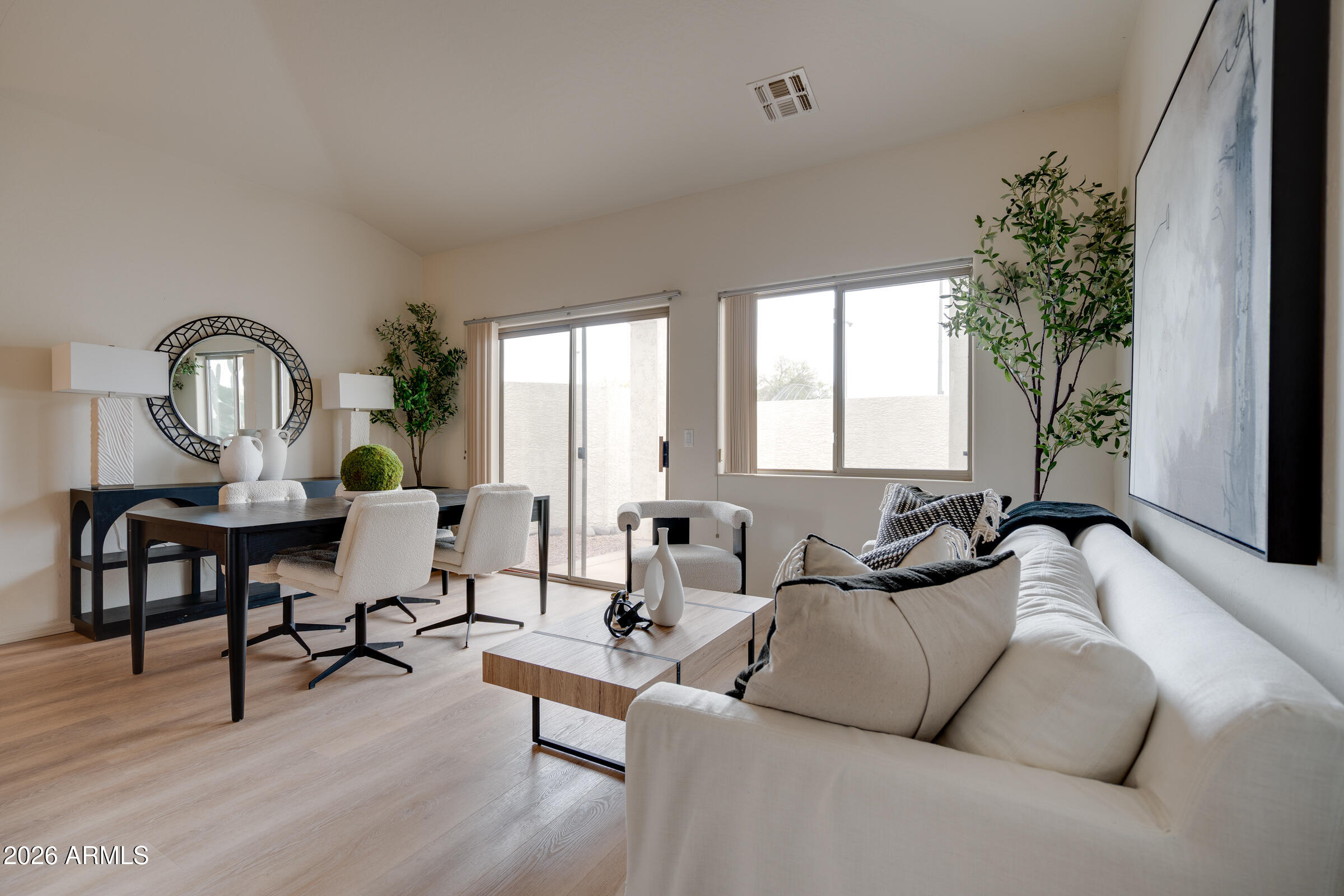 320 South 70th Street, Unit 8 Mesa, AZ 85208 - Photo 10 of 36 320int-1