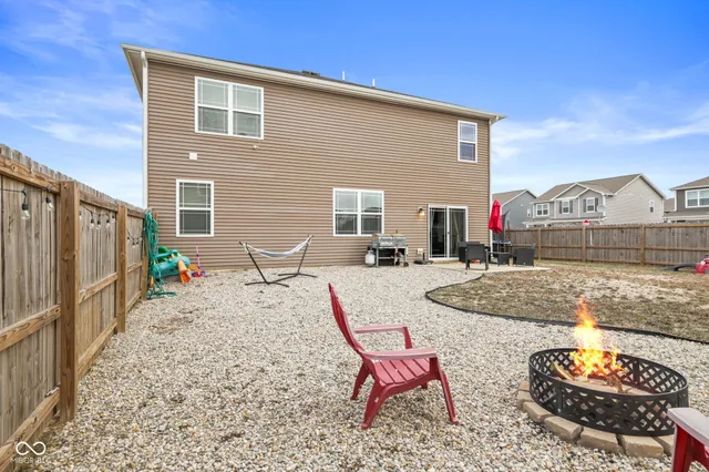 $359,999 | 3155 West Haberdashery Drive, Monrovia, IN 46157