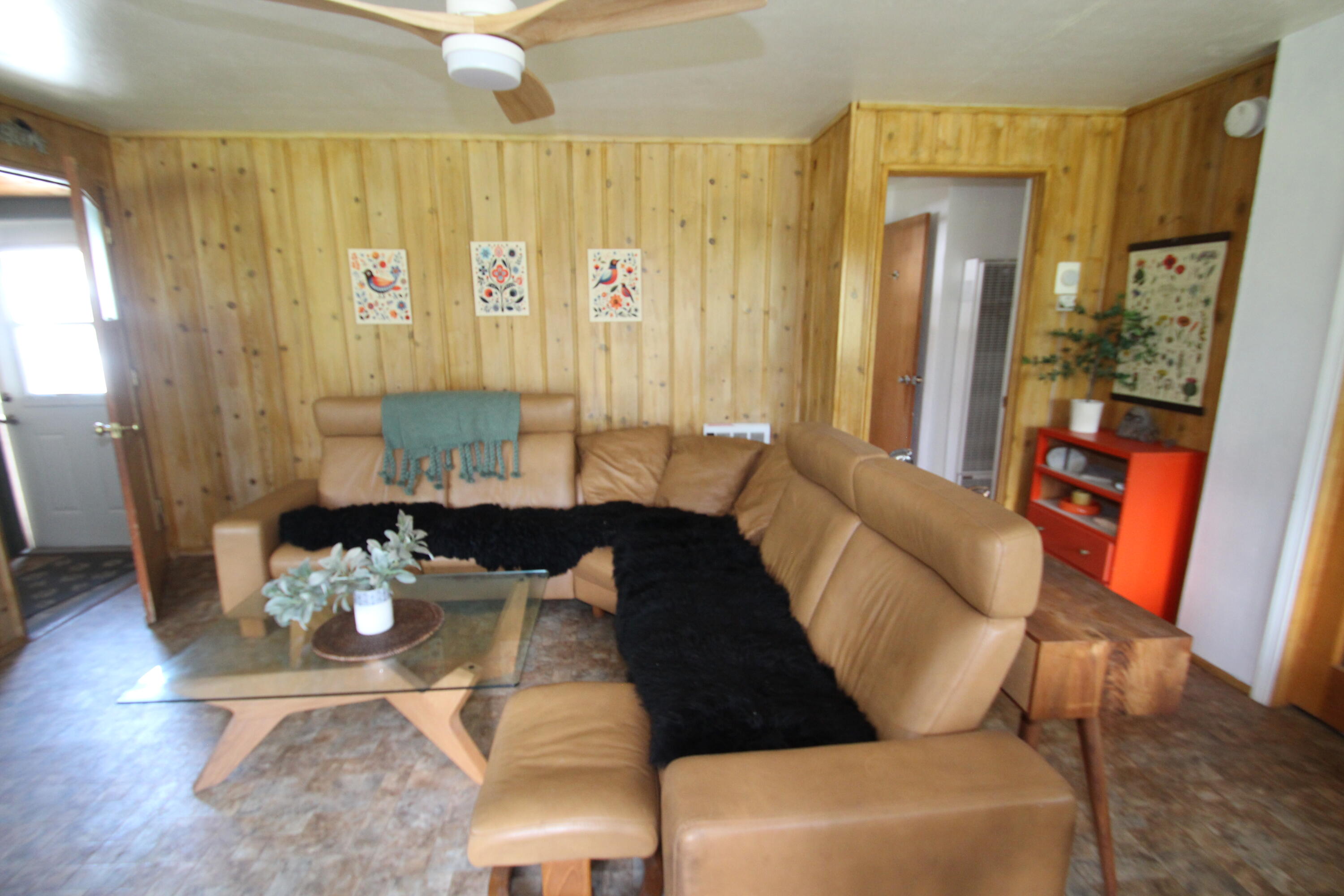 427 Sutherland Drive Springville, CA 93265 - Photo 6 of 55 Living room from front door
