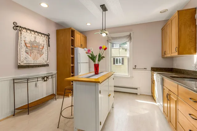 $3,900 | 160 Wibird Street, Unit 1, Portsmouth, NH 03801