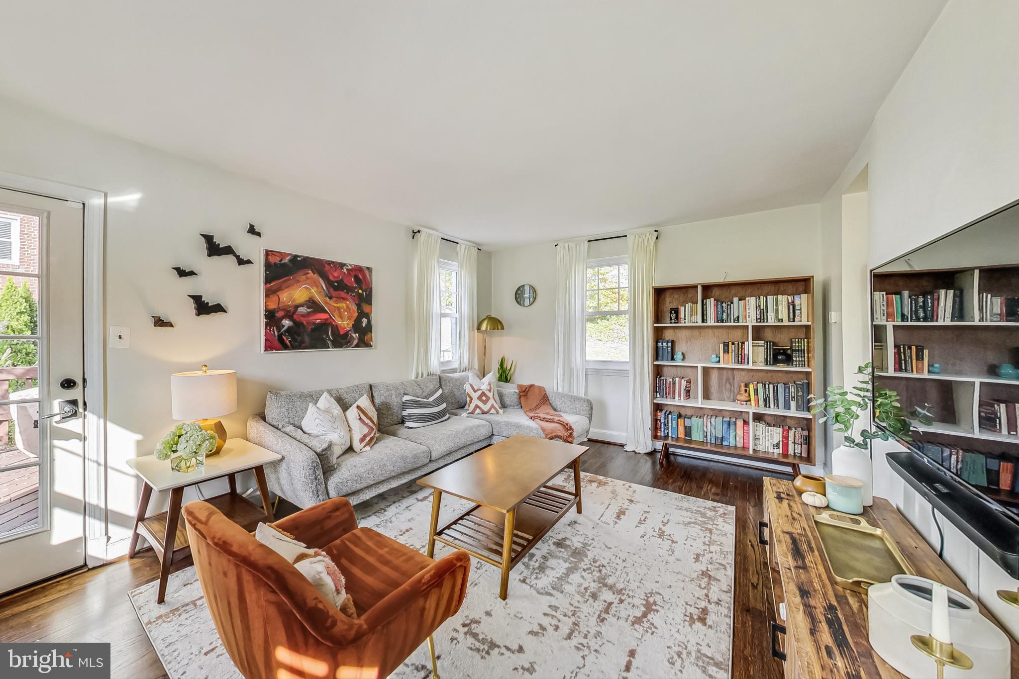 9913 Tenbrook Drive Silver Spring, MD 20901 - Photo 4 of 37