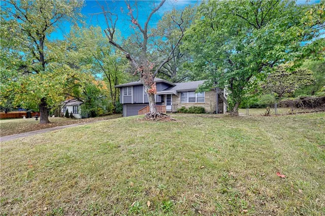 $239,900 | 8944 Holmes Road, Kansas City, MO 64131